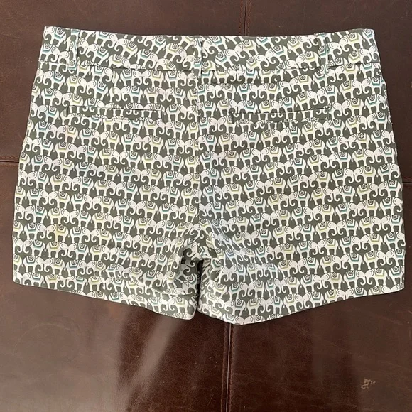 Banana Republic size 4 shorts - Picture 2 of 4